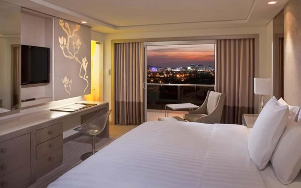 Midas Hotel And Casino Пасай Номер фото